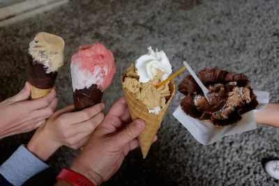 Genieten van een hoeve ijsje