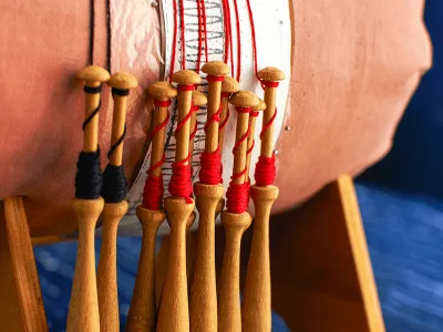 Kantkloswerk in uitvoering