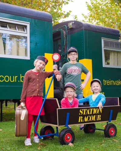 Trein - Vakantiewoning Station Racour - 2023