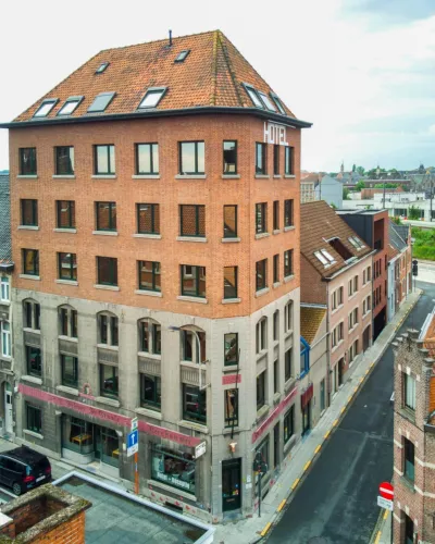 De Bonte Os Hotel & Tower