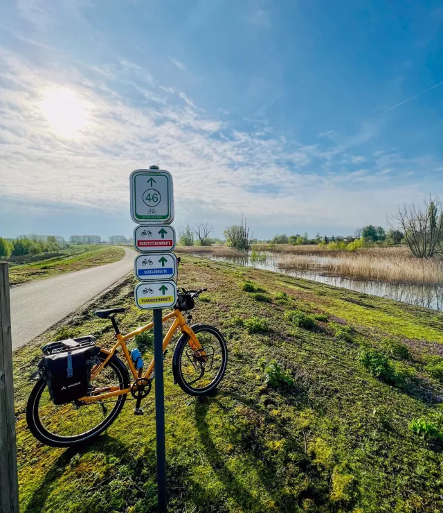 Fiets bij plaatjes Icoonfietsroutes